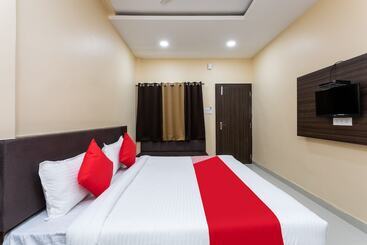 Hotell Spot On 28247  Smr Palace