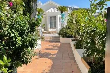 هتل آپارتمان Les Lilas