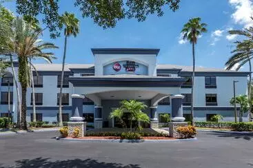 Отель Best Western Plus Orlando East Ucf Area