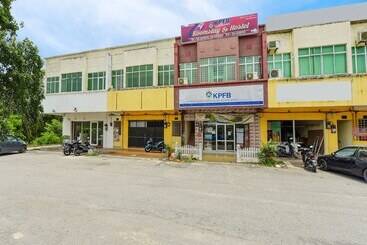 Hotel Spot On 90163 Kpfb Roomstay 2   Hostel