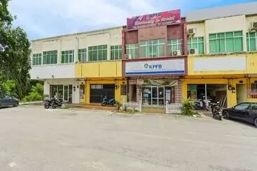 Hotelli Spot On 90163 Kpfb Roomstay 2   Hostel