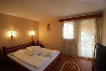 Retkeilymaja Három Székely Fogadó