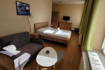 펜션 Penzion Burra