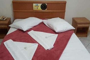 پانسیون Pousada Ilha Do Mar Bombinhas