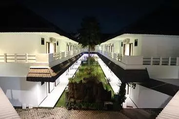 Hotel Mahkota  Genteng