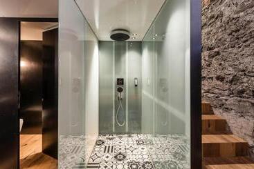 ホテル Flurin Suites