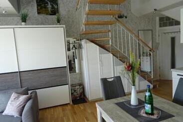 민박 Gäste Domizil Edel Zeit