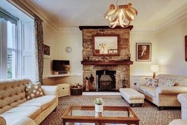 Pensione Bosavern House