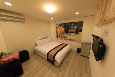 پانسیون Fengchia Bohemia