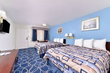 בית מלון כפרי Americas Best Value Inn And Suites Houston/northwest Brookhollow