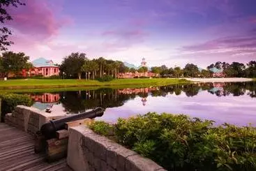 فندق Disney's Caribbean Beach Resort