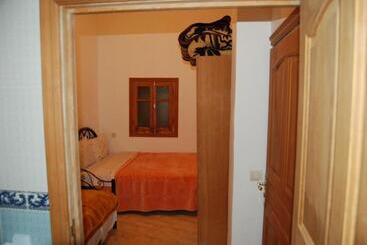 ホテル Auberge Al Bassatine Imilchil