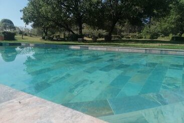 Pensionat Le Mas Des Escans