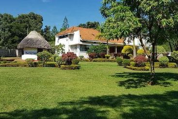 پانسیون Le Roc Royale  Tororo