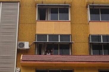 هتل Surya Residency Majestic