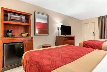 هتل Econo Lodge Pearl