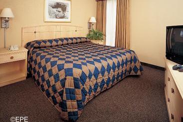 Elvis Presley S Heartbreak Hotel