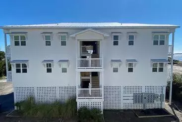 River Hotel Of Southport