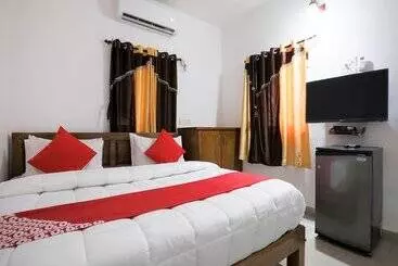 Otel Rosy Guest House By Oyo