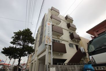 Apart Hotel Seven House Urasoe