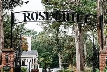 تختخواب و صبحانه Rose Hill