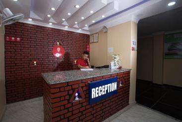 ホテル Pokhara Blue Lake By Oyo Rooms