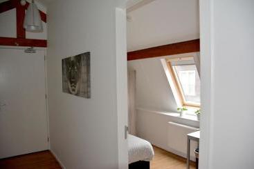 膳宿费 Short Stay Wageningen 2