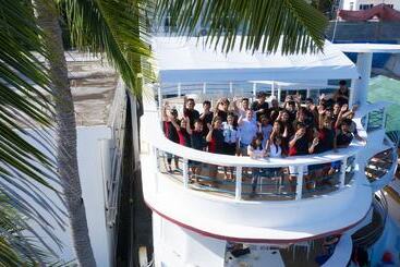 فندق Arkipelago Beach Resort