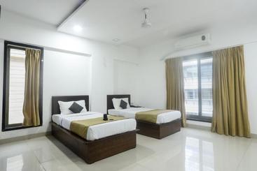 فندق Oyo 7150 Metro View Residency