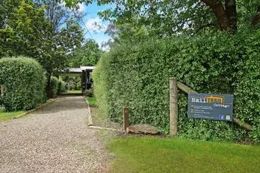 Turistihuoneistot Rail Trail Cottage Bright
