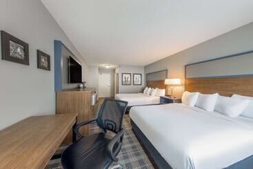 Отель Americinn By Wyndham Duluth