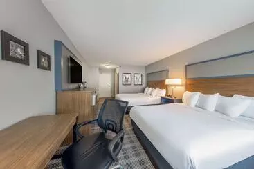 ホテル Americinn By Wyndham Duluth