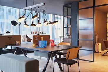 هتل Moxy Southampton