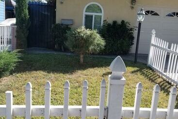 بنسيون Cynnies Home