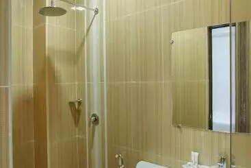 ホテル Oyo 459 Offshore Suites