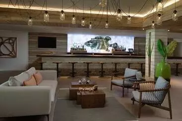 Отель Amara Cay Resort