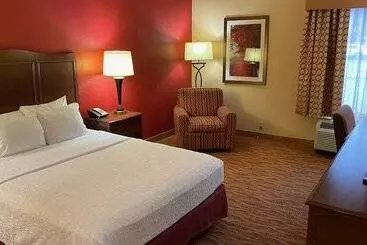 هتل Hampton Inn Altoona
