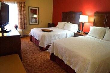 هتل Hampton Inn Altoona