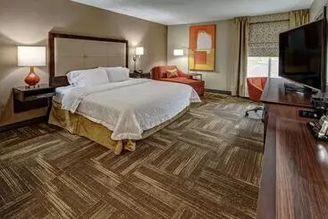 Отель Hampton Inn Corinth