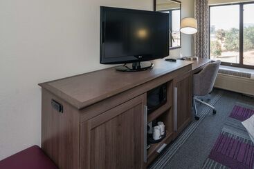 Отель Hampton Inn Livermore