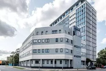 ツーリストアパートメント Mercia Apartment Bedford