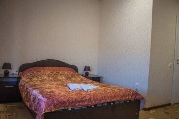 פנסיון Argo Guest House