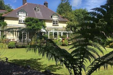 茅舍 The Cors Country House