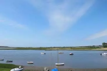 Stanpit Cottage With Scenic Views