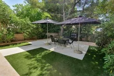 Turistihuoneistot Holiday Home Darko