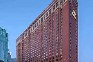 هتل Hilton Minneapolis