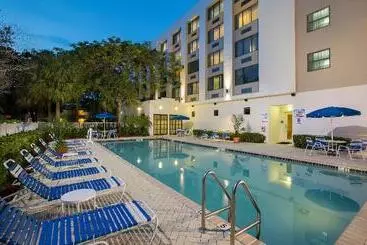 Holiday Inn Express Hotel & Suites Ft. Lauderdale Plantation, An Ihg