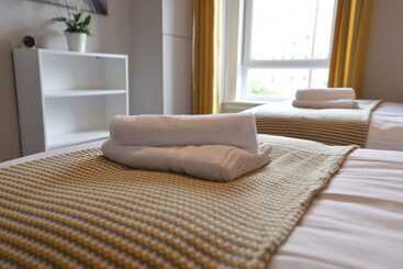 First   Meadowbank House Apartment