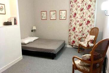 游客公寓 Maison Familiale Spacieuse Pres De Carrouges Avec Jardin