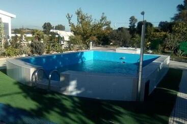 קוטג'' The Cozy Home